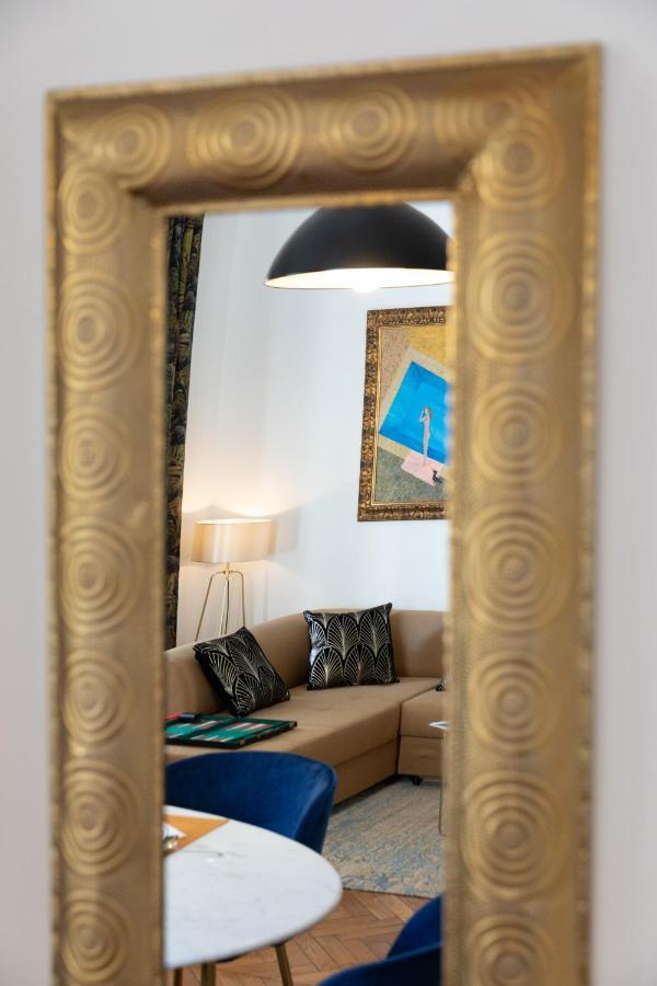 Apartment Emilia นีซ ภายนอก รูปภาพ